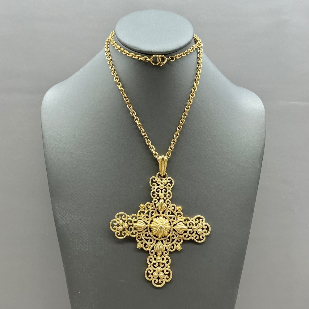 Vintage Crown Trifari Necklace Gold Tone Filigree Cross Pendant Signed 26"